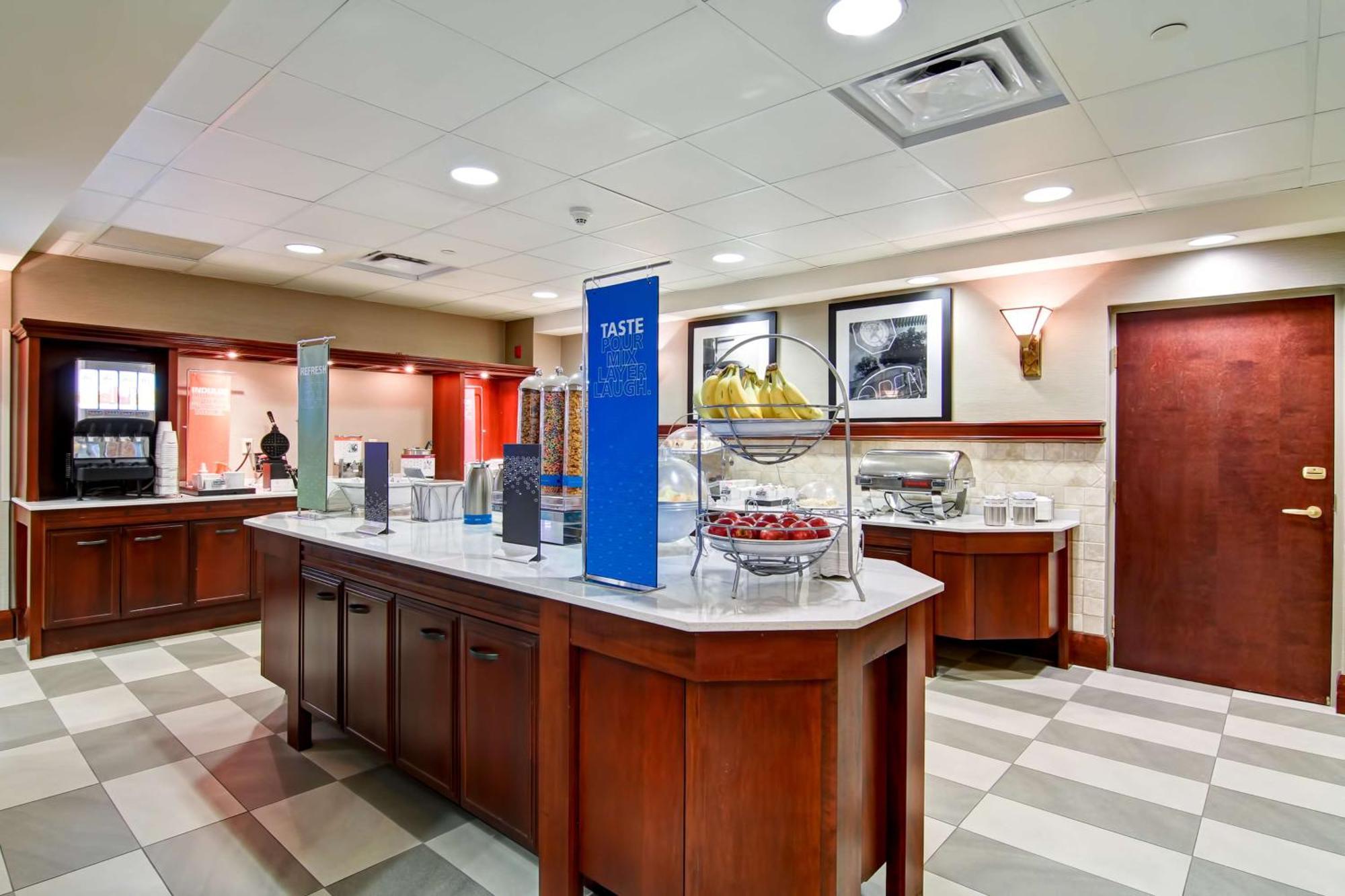 Hampton Inn & Suites Guelph Exterior foto