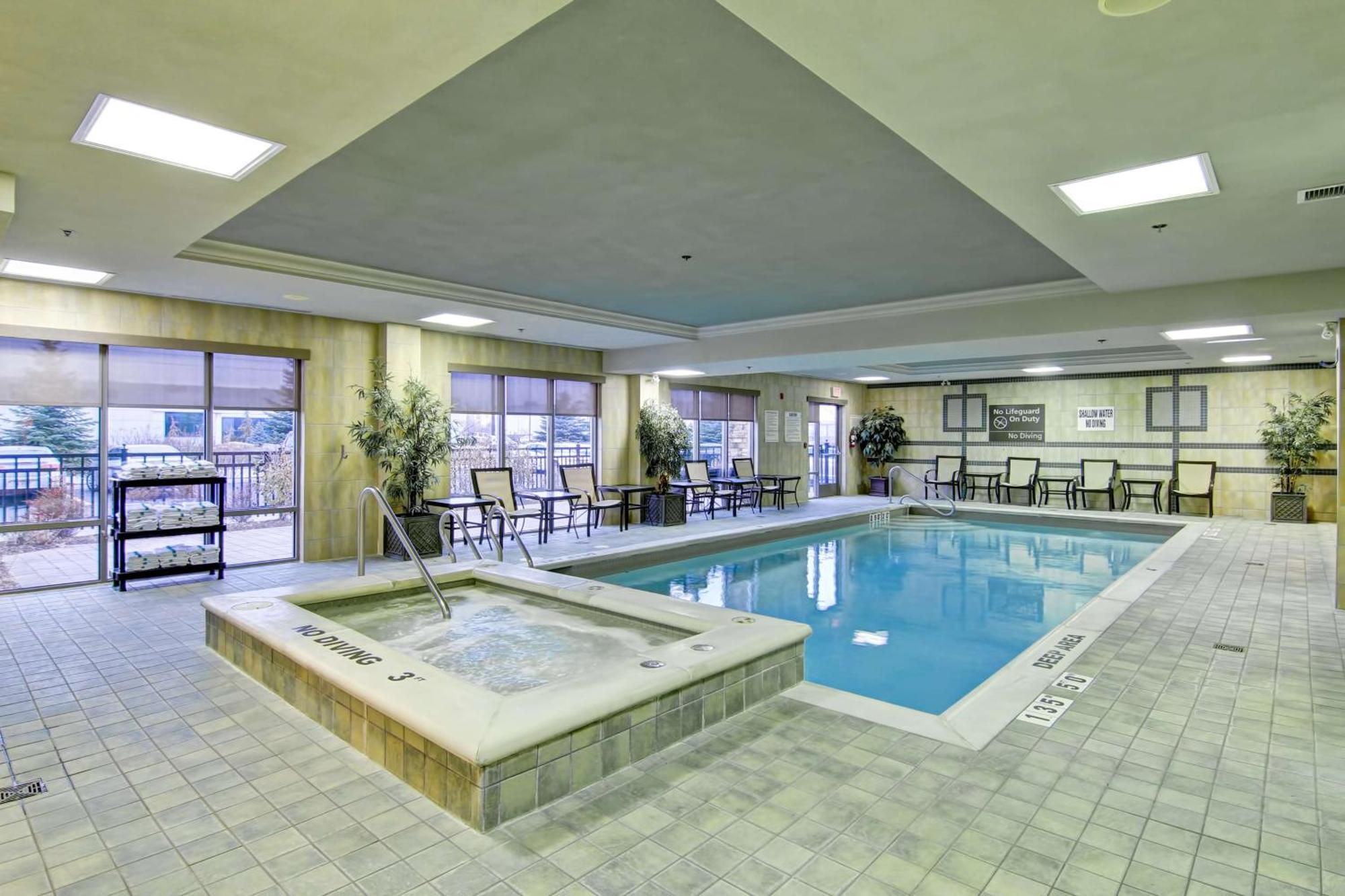 Hampton Inn & Suites Guelph Exterior foto